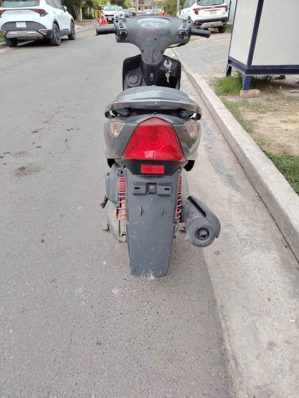 سلام عليكم شباب ماكس ثعلب كابريتر وكاله فقط بيهة الكفر الامامي مبدل و القايش نص عمر دراجة كلها ختم واحد خير من الله كهربائيات كلها شغالة مكينه خرسة متسمع صوتها كفرات بلادي كلجات بلاد كابريتر بلاد خير من الله دراجة حلوة نصبتهة حلوة تايرات جدد سعر 700 وبيها مجال مكاني بغداد مدينة الصدر  اتصال 👍🤍***********
