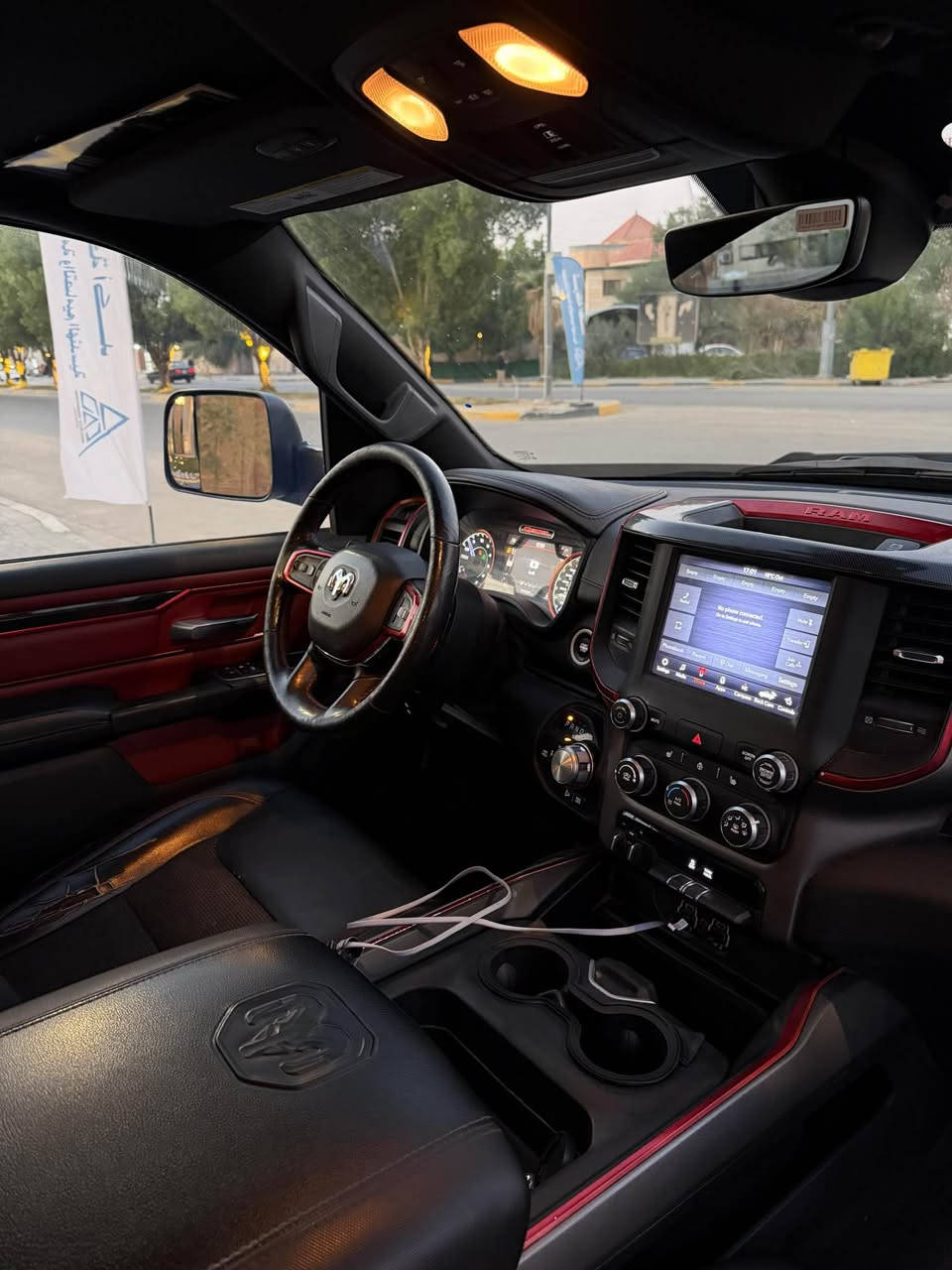 دوج رام (rebel)
السيارة رقم بغداد تحويل مباشر 
حادث فقط تبديل بنيد 
مواصفات (الريبل)  المعروفه فول مواصفات
السيارة جاهزة من كلشي وهواي صارفين عليه اضافات 
السعر المطلوب 285 وبي مجال

***********
‭٠٧٨٦ ٢٤٥ ٢١٤٤‬ Singapore
