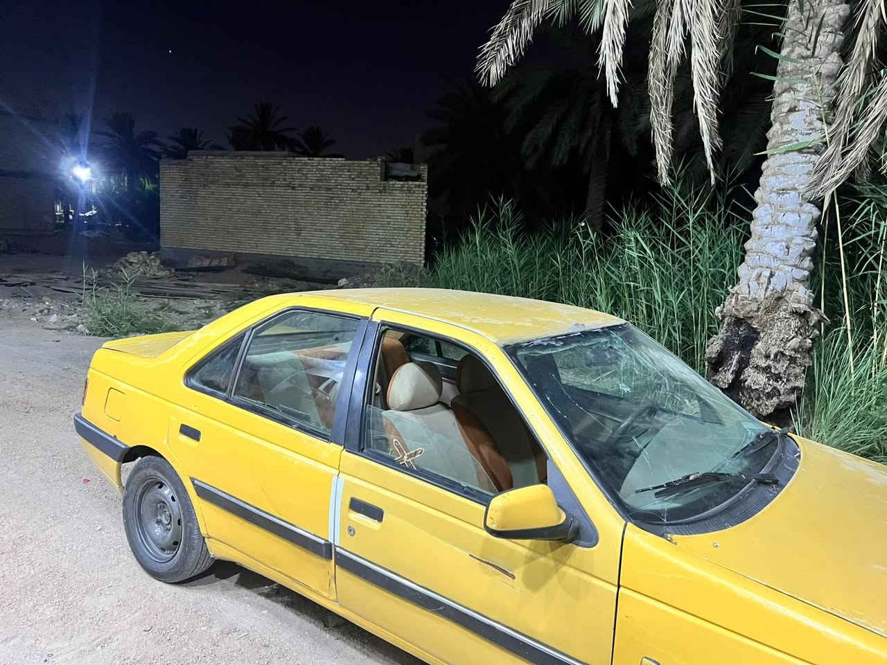 السعر13$$وبيها مجال قليل 
السلام عليكم بيجو 405 رقم بغداد صدامي مصفره هيئه مكينه حلوه كير نضيف حداديه نضيفه تخم تاير توني شاده 
مكاني كربلاء 
***********
