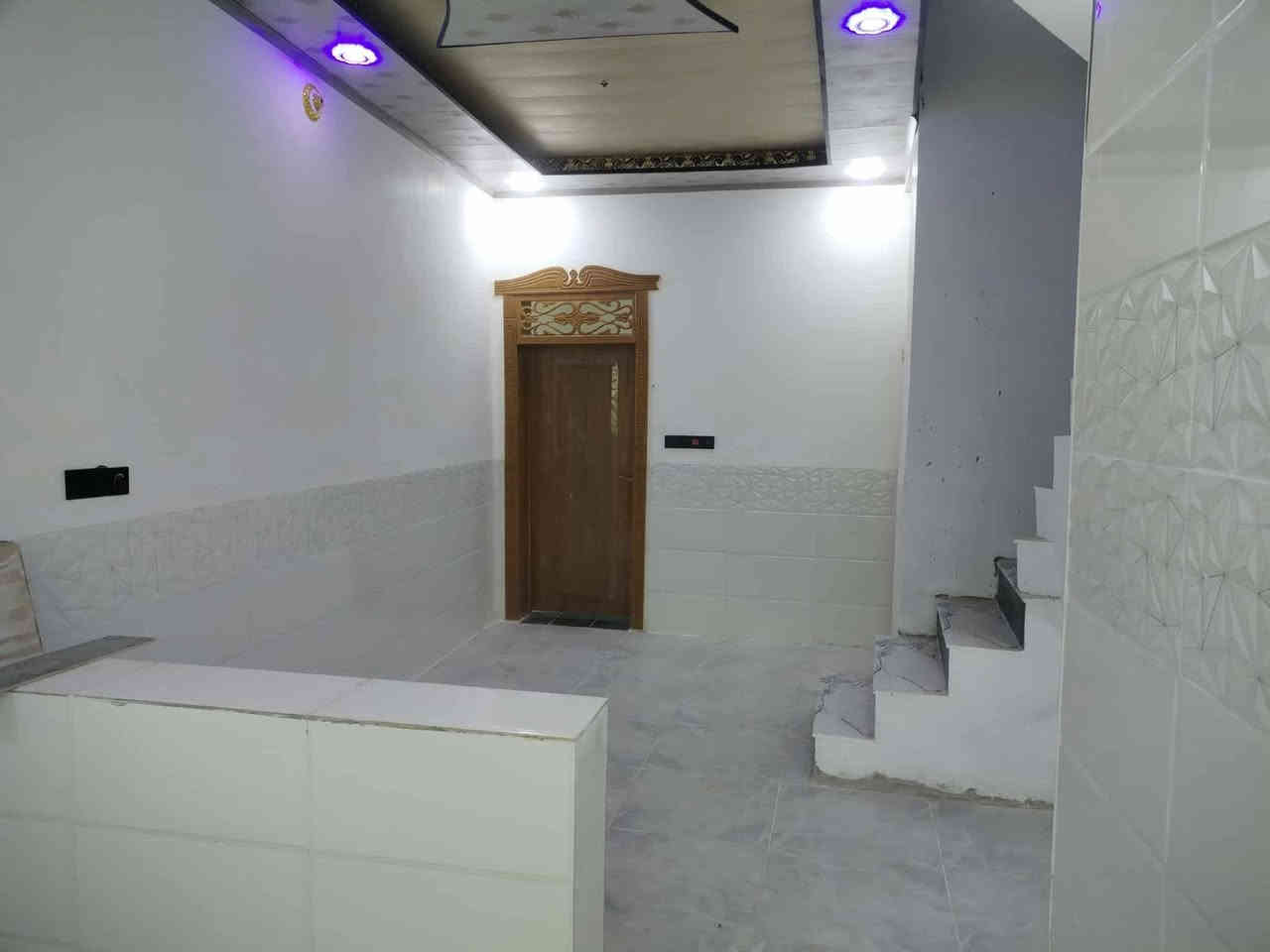 📏 المساحة:50 متر مربعة 

💰 السعر:💲 25 مليون (قابل للتفاوض)

🏗️ البناء: طابوك 

🏠 الأساس والسقف: كونكريت

مواصفات البيت:

✅ غرفه نوم 🛏️

✅ صالة 🛋️

✅ مطبخ 🍽️

✅ صحيات 🚿

عنوان مكتب الكرار مقابل قريه الغدير عامود 282 

الاستفسار ***********
