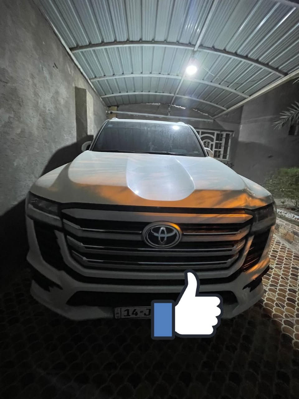 السلام عليكم 🫡
من رخصة الأدمن المحترم …
للبيع سيارة لاندگروز GXR 
2024 أصل كفالة عامة
فول مواصفات 1/1مغلف نانو صلي 
معروفه مواصفات الGXR تون تيربو
مكينة وگير تحكمات ستيرن
جهتين مثبت سرعة كشنات جلد حار ☀️
بارد ❄️ كشنات كهرباء تشغيل عن بعد
فور ويل + تو ويل فتحة 7 راكب
رقم السيارة بصره بأسمي تحويل
في اليوم الثاني 
موقع السيارة بصره قضاء القرنه 
للتواصل : ***********
السعر :770$ وبيها مجال .
