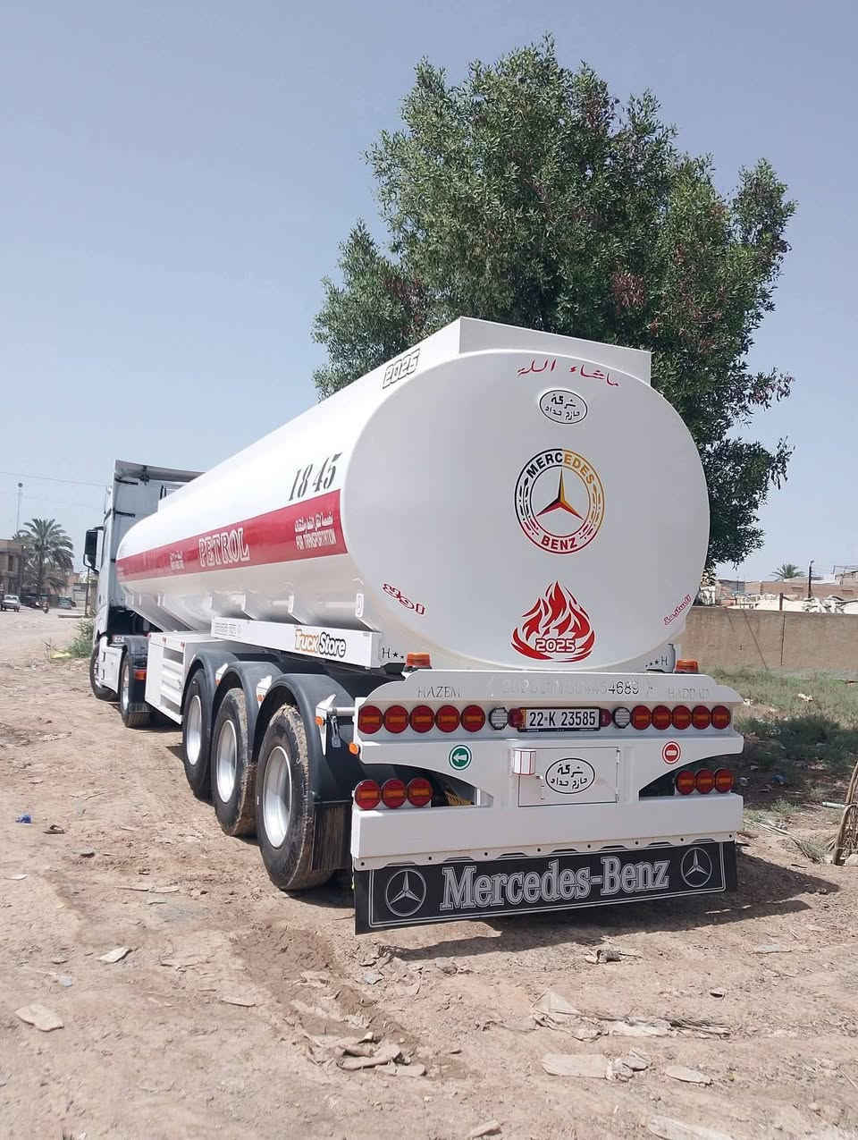 السلام عليكم اكتروس للبيع فول مواصفات كفاله عامه
ادبلو ملغي حجر صالنصه ولف حماوه جاهزه للعمل 
صهريج حازم بعده صفر زيرو 
بكلايت اضافي 
وياله كروم نيكل تايرات ابو ٦ ورقات 
فول مواصفات السياره 
مكفوله مقطره صبغ 
رقم اربيل 
للاستفسار ***********
***********
