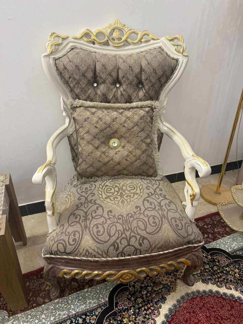 تخم زان تركي جديد غير مستخدم مكانه الشعب البنوك


**إذا كنت صاحب هذا الإعلان وتريد حذفه لأي سبب، رجاءا أرسل رسالة إلى الدعم الفني**