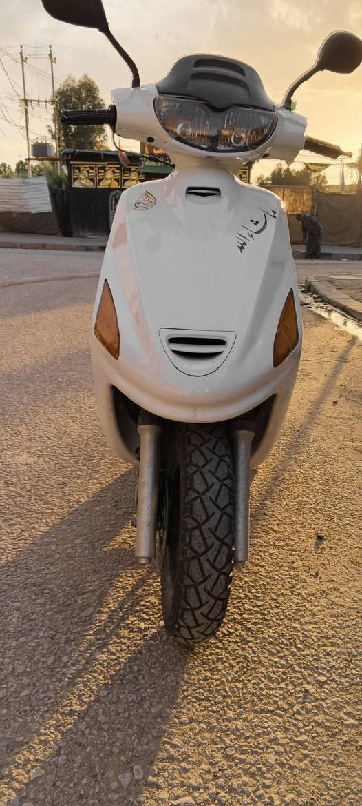 فراشة للبيع
فحل
 دسك امامي 
زنون عالي ناصي
تجي تفحص ونتكاتب 

رقم الهاتف ***********
