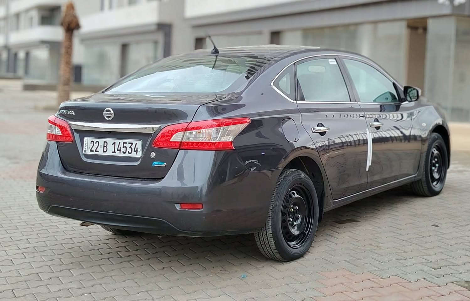 للبيع نيسان سنترا موديل 2016 خليجي محرك 16 بدون صبغ فقط بيها مكانات تعديل اصغار كير ومحرك مامفتوح شرط الفحص سنوية ورقم جديد  السعر 102$  للاستفسار اتصال برقم *********** مااجاوب تعليقات اتصال فقط
