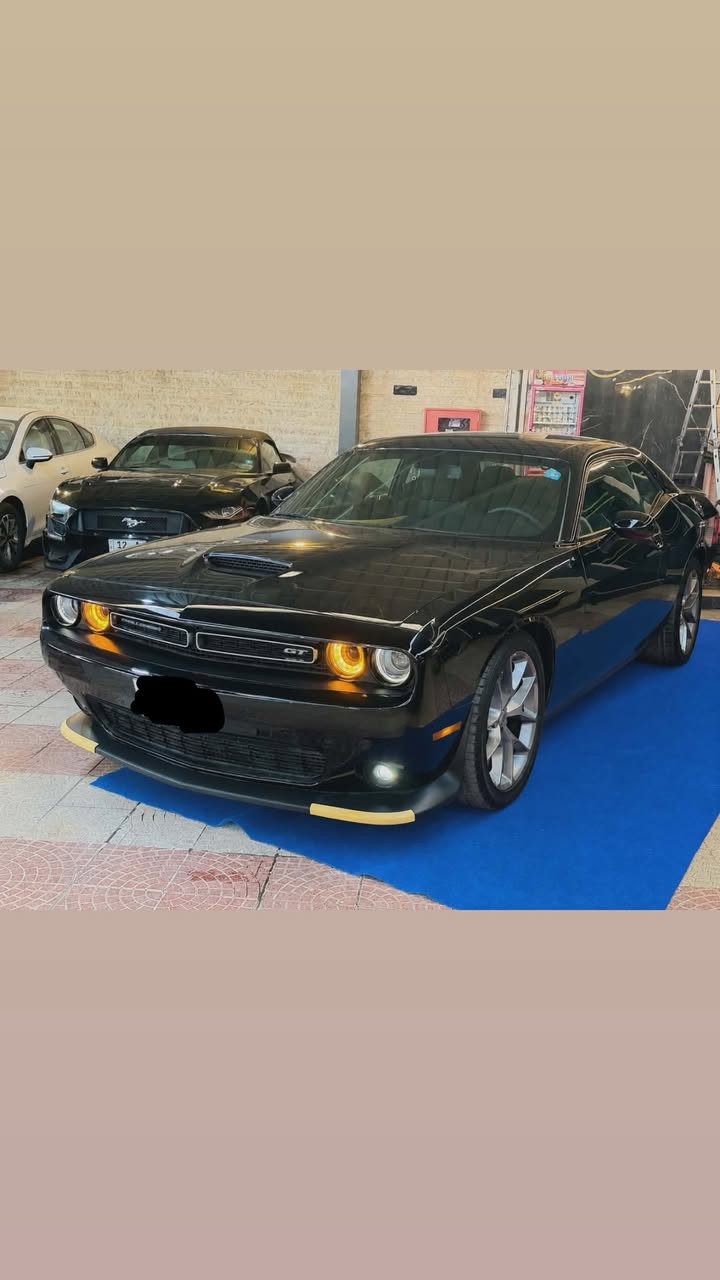 DODGE CHALLENGE(GT)
.سعة المحرك:- 3.6
.الموديل.2023 النسخه الاخيره🔥
اللون .اسود
.المسافة المقطوعة:37798mi

.الاضافات👇🏻👇🏻👇🏻 
          
.شاشه 
.بصمه
.كراسي تدفئيه وتبريد
.كراسي مخمل 
.كرسي كهرباء   
.وَيْل 20
.كامره 
.سبايدر 
. تشغيل عن بعد
.لايتات زنون 
.نضام سبور
.تحكم شاشه

📍تقريرمياه امطار شغال 100/100📍

***********
