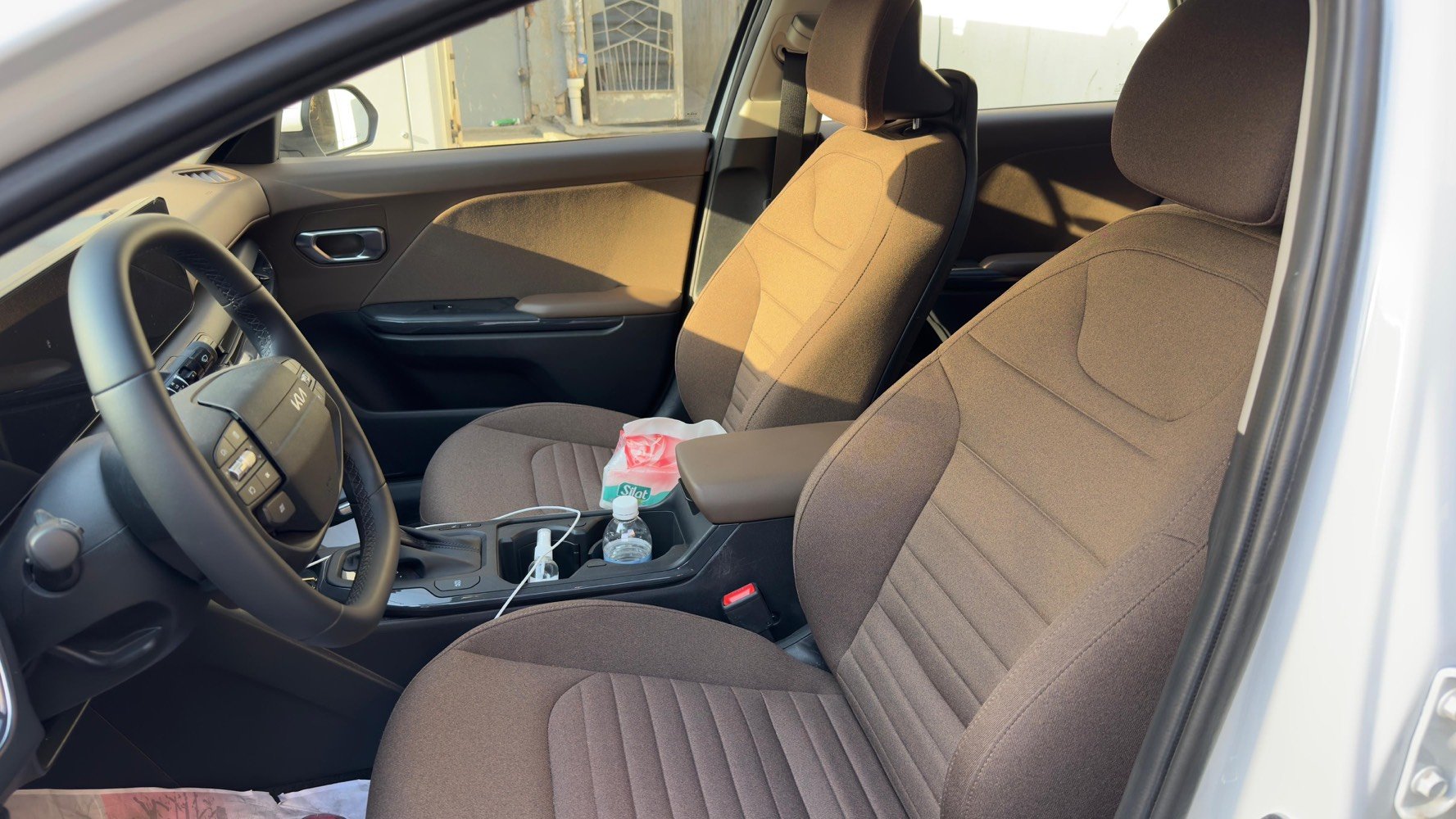 كي 4 2025 ضمان الشركة الدولية 5 سنوات مع4 تبديلات دهن مجانية مكينة 2000 دوش كير atبصمة تشغيل عن بعد داخل مخمل قرميدي بدون فتحة ماشية750 كم قابل للزيادة