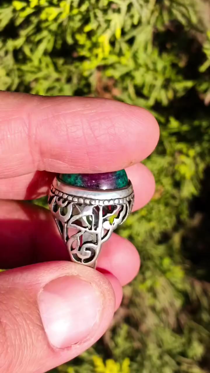 ق ن ب ل ة  من العيار الثقيل
للبشوات وعشاق الفخامة

خاتم فضة عيار ٩٢٥ صياغة يدوي تفريغ
مكتوب محمد رسول الله متوج بحجر ياقوت الزوسيت الطبيعي أكثر من ٢٠ قيراط

قطعة متحفية تستحق الإقتناء 
ررررررررووووووعة

#خاتم #ياقوت #زوسيت #سبحة #يسر #بلدي #مرجان #احجاركريمة #سعر #الفضة #مصر #silver #مجوهرات #gemstones #الجمعة #iran #الأربعاءوالخميس  #رمضان #العيد #ذكرالله #البنزين #غلاء #الحرب #فيسبوك #مسلسلات #الجمعة #jewelry #gemstones #ring #مصر #اجازة #العيد #الفطر


**إذا كنت صاحب هذا الإعلان وتريد حذفه لأي سبب، رجاءا أرسل رسالة إلى الدعم الفني**