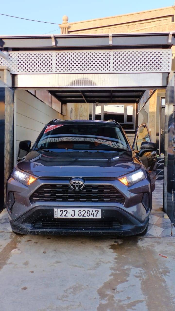 راف فور 2021..RAV4
موديل2021
مواصفات LE
محرك2500 بازين
ماشيه 90.000
وارد امريكي.
اتو هواد_(هاند بريك كهربائي).
مانع انزلاق.
رادار امامي
منبه خروج من مسار.
تحكم الاسترين جهتين.
ثلاث انضمه قياده.ايكو ،نورمال،سبورت
بانيد مغلف ppfحمايه.
بجم كبس كس شركه
حادثه من ورى
بيه جاملغين الورى وحده صبغ وحده بارد.
بدون شواصي 
بعد مواصفات راف فور معروفه،
تواصل على رقم
مكانه موصل شلالات.
سعر دفترين بيه مجال.
***********.اسيا
