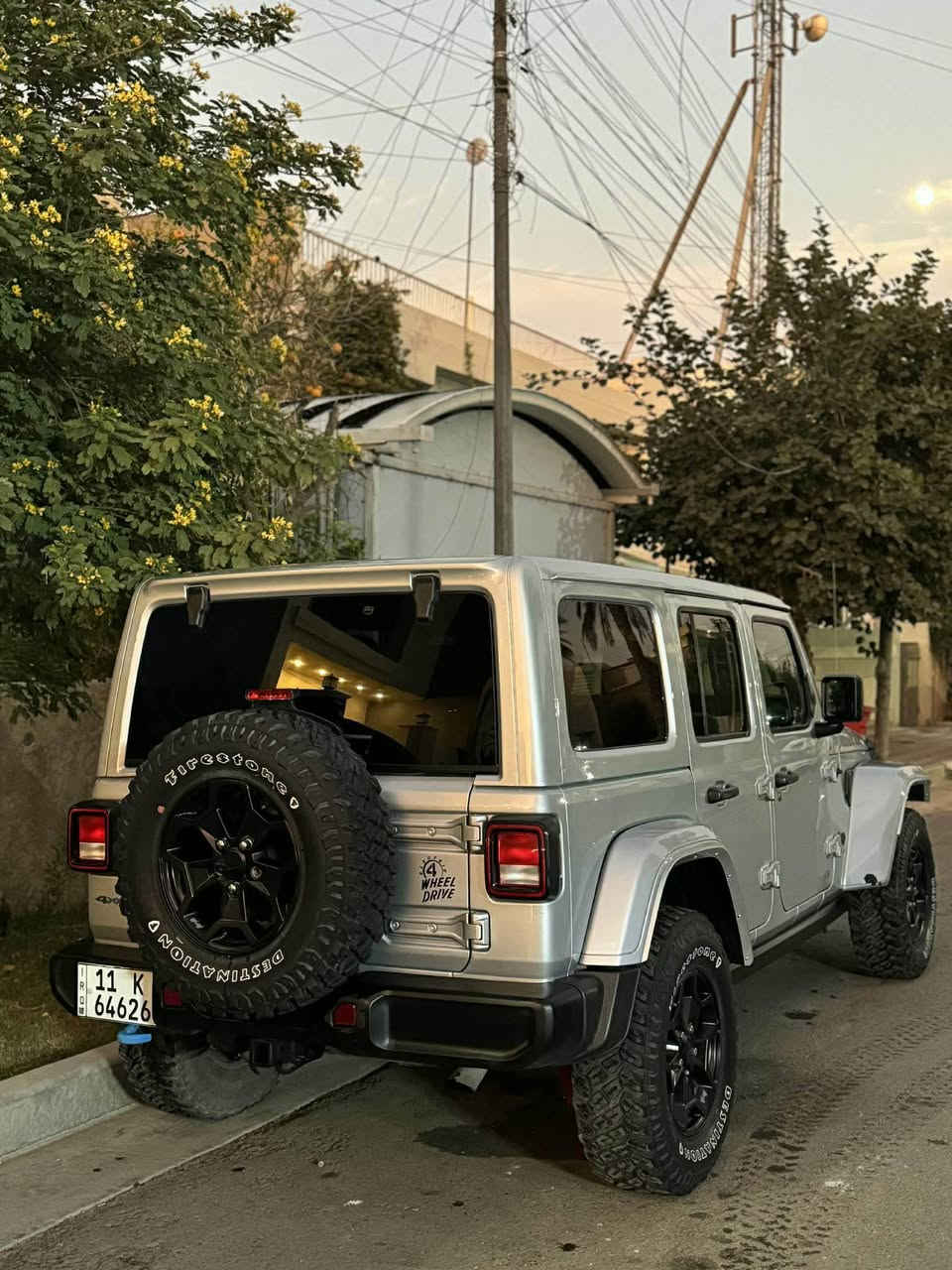 جيب رانكلر هايبرد ٢٠٢٣ 
بدون حادث بدون صبغ 
ماشية  ٣٣ مايل
تقريها سرقه و تخريب 
السعر 25,500$
***********
