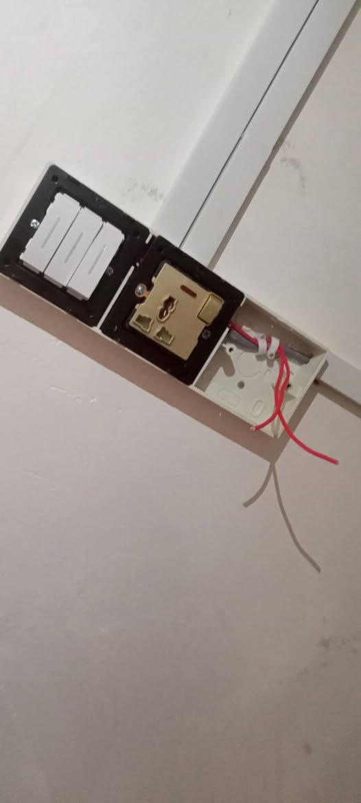 السلام عليكم كهربائي متفرغ للعمل في اليومية او القطعي  التواصل ***********

نموذج  عملي 👇
