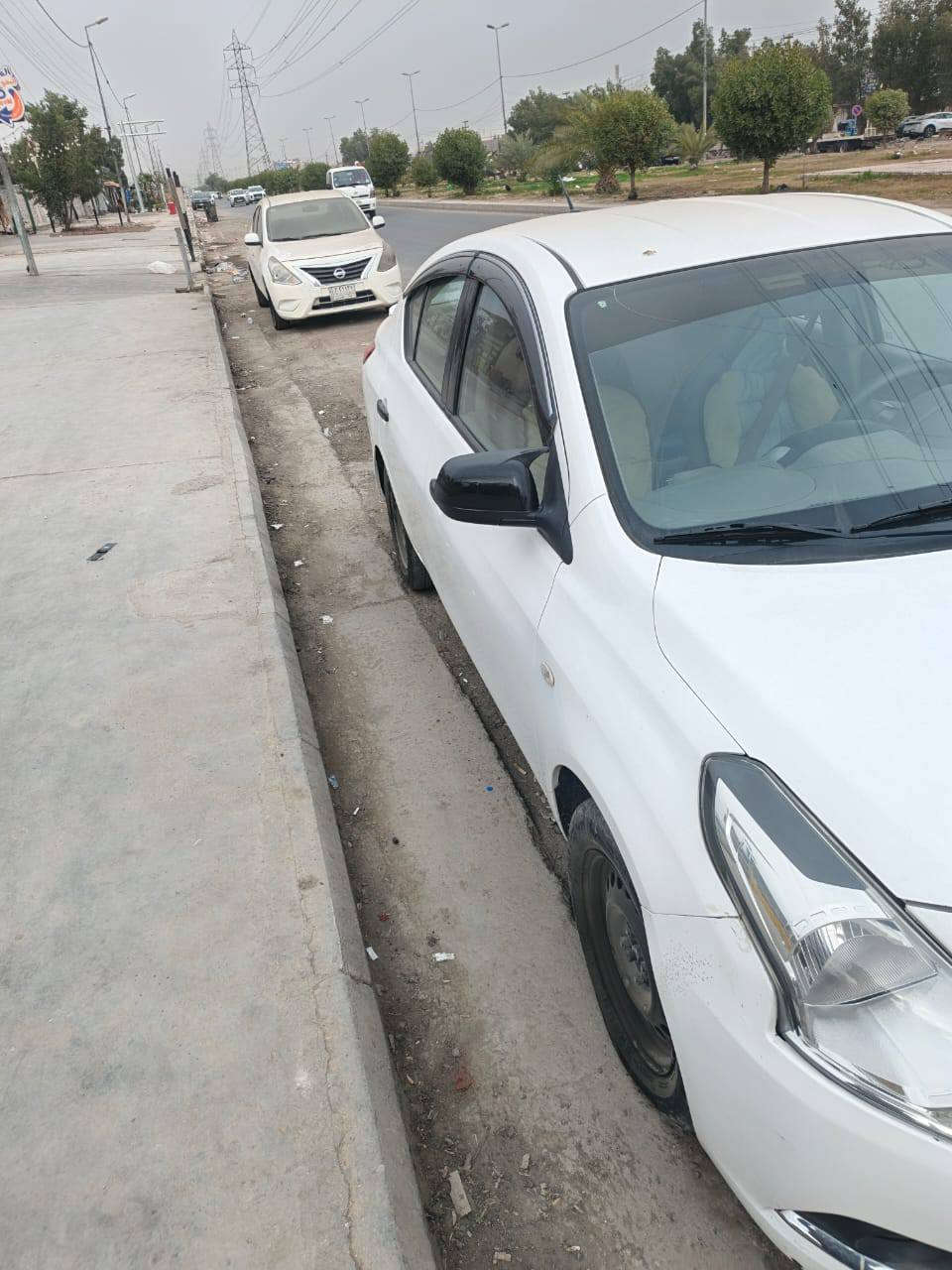 سني هندي ٢٠٢٠ اربيل كيرمحرك تبريد وصدر وكهربائيات كلها مكفوله سياره غاز  وبانزين ضمان سنه بل غازبيهاضبغ دعاميه وشويه من مكان الاسبير ويوجد صور لضربه وصبغ ماشيه 140الف حقيقي  . السعر 100 الاتصال على *********** ابويوسف يوجد وتساب ...  غير متواجد ع الفيس اني مكلف بالنشر
