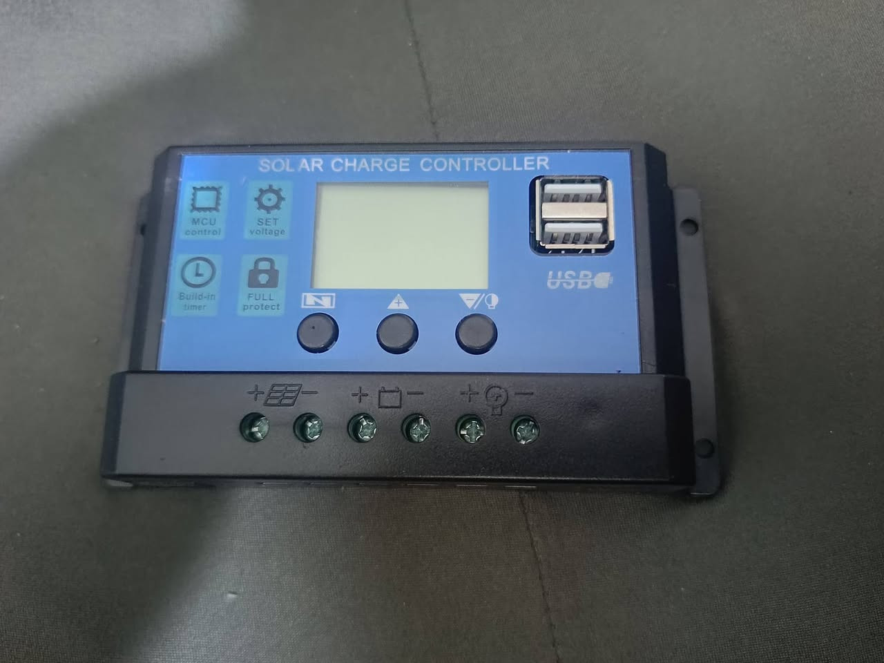 عاكسه مع ملحقاته ب 40 الف


**إذا كنت صاحب هذا الإعلان وتريد حذفه لأي سبب، رجاءا أرسل رسالة إلى الدعم الفني**