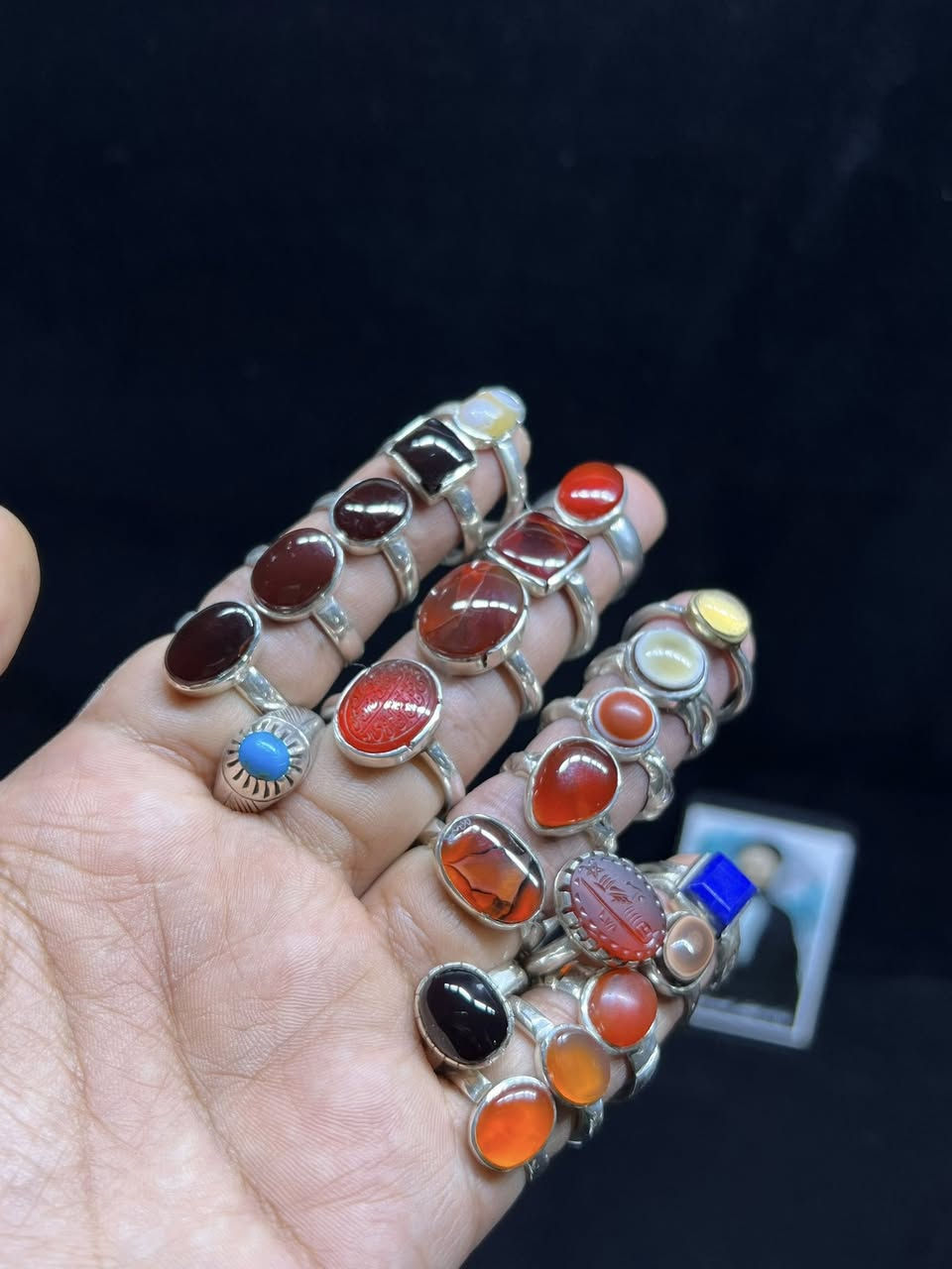 ً
عقيق يماني ملأئي 

كلمن وسعره 

الشراي***********

المكان بغداد حي اور 

توصيل ماعندي
