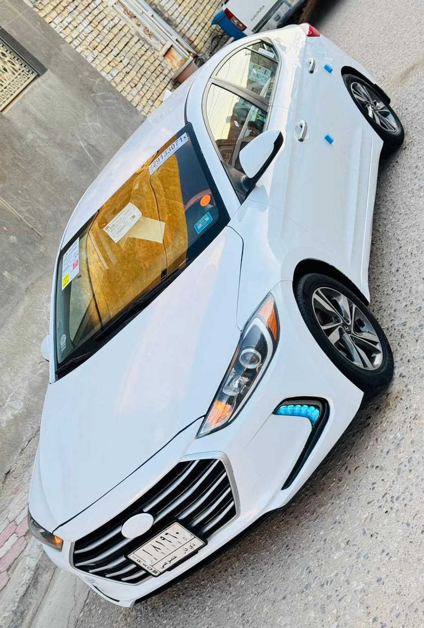 السلام عليكم 
هونداي النترا 2017 وارد امريكي محرك 2000 دوش حره تحويل مباشر حادثه باب مبدل ورشات صبغ فقط بدون ضرر داخلي مواصفات شاشه كبيره كامره دواره بلاجكتور ويل كب كروم تحكم استيرن فول داخل لونين ثلاث انضمه قياده السياره جاهزه كير جديد محرك حداديه السعر 108 للتستفسار *********** مكاني ناصريه شارع بغداد
