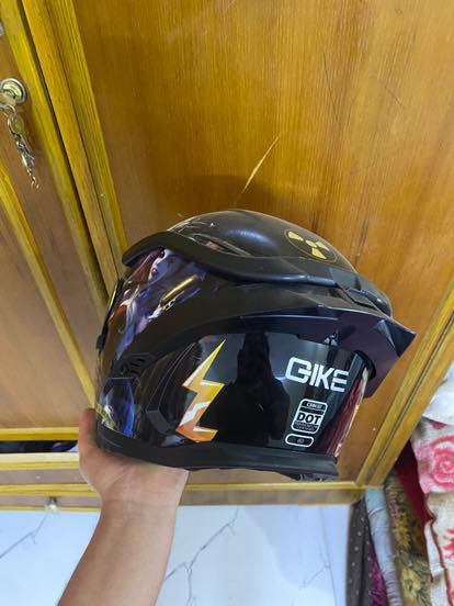 السلام عليكم شباب خوذه للبيع شخط مابيه جديد السعر 100وبيه مجال مكاني بغداد الشعب***********
