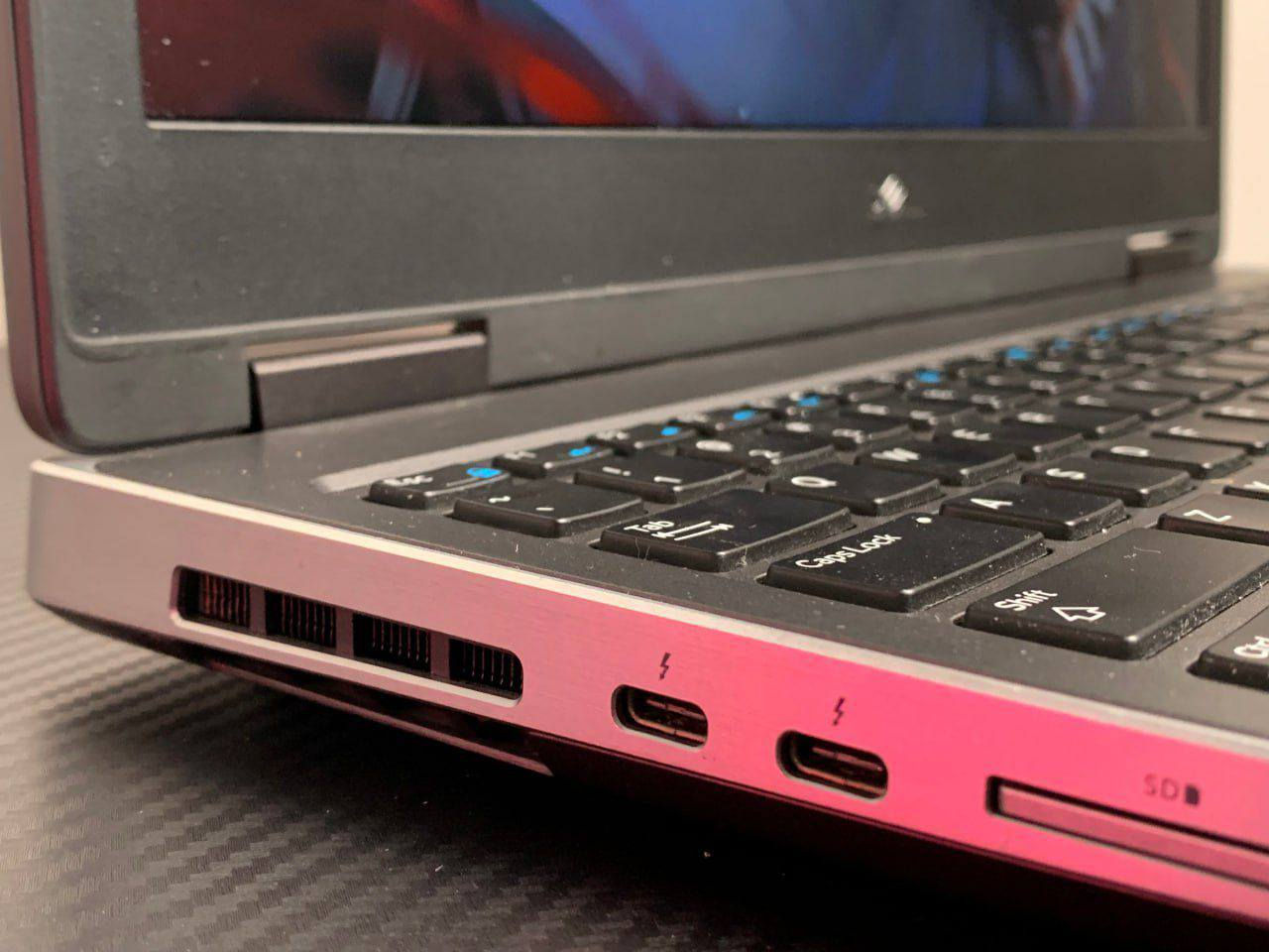 راح تعتمد عليه بكلشي!!
الوحش الانيق : dell precision 7540

وحش الاداء متوفر بكرت شاشة انفيديا Nvidia T2000 بحجم 4GB

اذا تريد جهاز يفيدك برامج هندسية والعاب احترافية وسعر معقول؟ وصلت للخيار الصح 

لان هذا اللابتوب يجمع بين القوة والحجم والسعر المعقول...

نحجي بالمواصفات :

• core i7 9750H معالج
• Nvidia quadro T2000 4GB كرت شاشة خارجي
• 16GB DDR4 الرام
• SSD 512GB تخزين 
• 15.6 FHD SCREEN شاشة بحجم عملاق ودقة عالية

شنو يشغل من برامج؟ يشغلك كل البرامج الهندسية والتصميم بالراحة
شنو يشغلك العاب؟ تقريباً جميع الالعاب يشغلها 

الملحقات : 
اكيد شاحن  اصلي وليس تجاري يعني نفسة الي يجي ويا بالكارتون
بقدرة 180W
ويجيك ويا ماوس كيمنك 
وكذلك يجي ويا ماوس باد كيمنك 
واكيد حقيبة انيقة

سعر اللابتوب راح يكون 679 الف فقط  
الضمانات؟ 
10 ايام من اي خلل استبدال 
ضمان بطارية ساعتين فما فوق في الاستخدام الطبيعي 

حالة البطارية : ممتازة 
ادخل احجزها لان صعب تحصلها بعد : *********** واتس  
او على الخاص 
لا تتردد وباجر هذا الوحش يمك...
