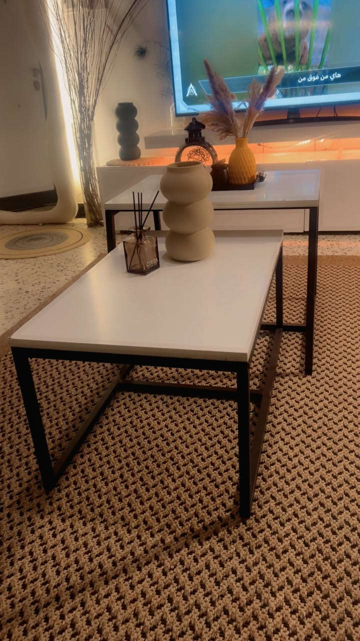 ميز وسطي عدد ٢ للبيع تركي وثقيل
مكاني منصور ***********
