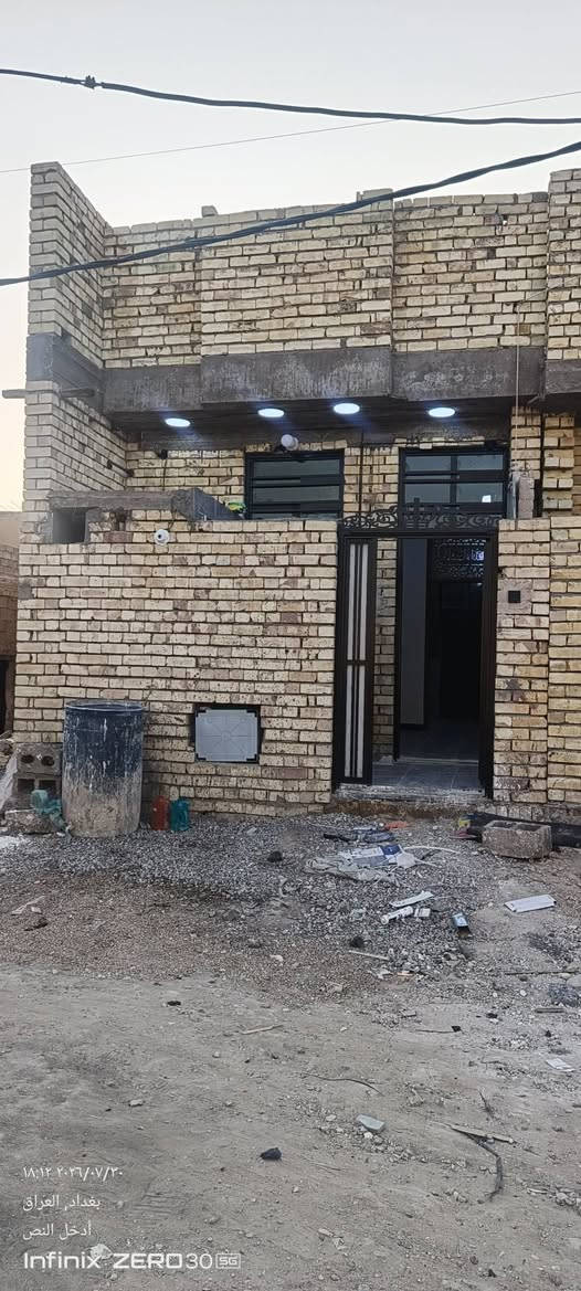 سلام عليكم بيت مساحه 55متر كمل بس عوزه وجهيه الفرع مالته 7متر مجاري ومي وراح يطب المقرنص البيت العنوانه سبع قصور شارع أبو علي مقابيل الحسينه مال الزهرة هاذه رقمي ***********
