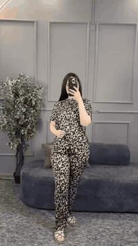 تراك • ملابس رياضية • مقاس ٨