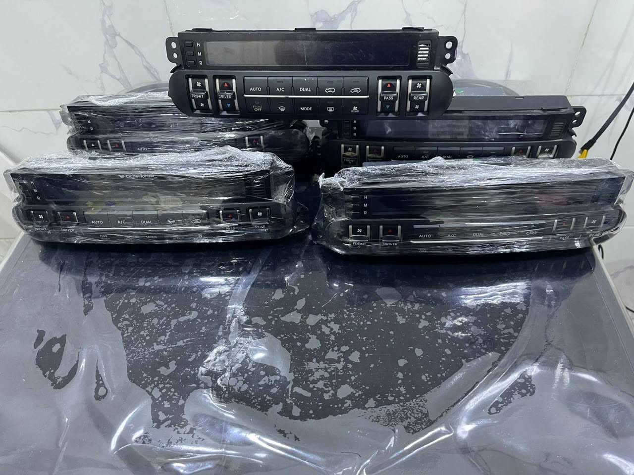 ببركه الصلاة على محمد وال محمد وصلت البضاعه جديده شرط زيرو وكله على الفحص الاسعار اسفل الصور مكاني بغداد متوفر توصيل المعروض بصور فقط فقط  والاسعار فرق الجديد عن المستخدم والي يشوف غالي السعر يدور وان شاءالله يلكي ارخص مني والله يرزق الجميع توصيل كل العراق 5الاف


**إذا كنت صاحب هذا الإعلان وتريد حذفه لأي سبب، رجاءا أرسل رسالة إلى الدعم الفني**