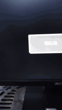 شاشة ايسر
وياها الكيبل مالتهة مخرج vga 
تصير شاشة ثانوية 
اذا تريد تحويلة لل hdmi موجودة بالسوك 
و اذا تحويلة لل display port انطيها وياها هدية شتريتها ب ٨ 
السعر ٣٥ وية التوصيل
واتساب ***********
او خاص
