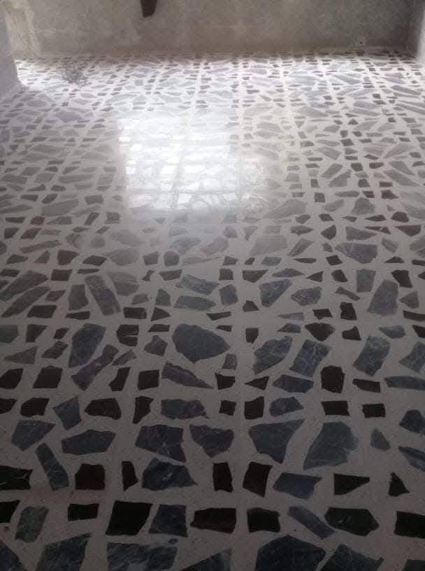 السلام عليكم. اسطه كاشي وسيراميك وبأسعار مناسبه وشغل درجة اولى.. الارضيه 5000 والجدران 5000.. للاستفسار الاتصال على الرقم ***********
