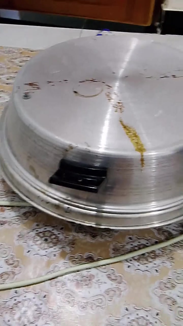 تنور كهربائي مستخدم للبيع نضيفة
***********
المعقل
