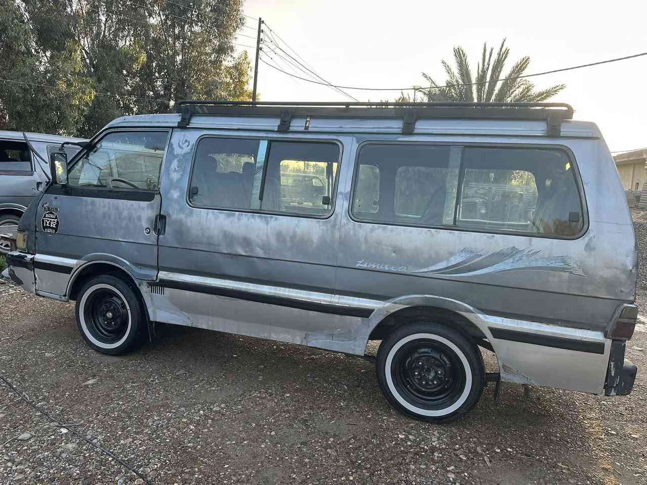 السلام عليكم كيا بستا موديل 94 السيارة بسمي بغداد سنويتها تنتهي بسنة 2027 السيارة مابيها قطرت معجون او صبغ خياسات ملكطهن كاعيتها جديدة و مزفتة دشومتها زينة سفاري من الدعامية للدعامية تنتة مدوشمها تخم تاير كهربائيات شغالة السعر ٤٠و بيها مجال قليل تريد تحويل او وكالة السيارة مصفرة هيئة عيلها غرمات مليون ونص اكطعهن من السعر مكاني بغداد الرضوانية رقم الموبايل ***********
