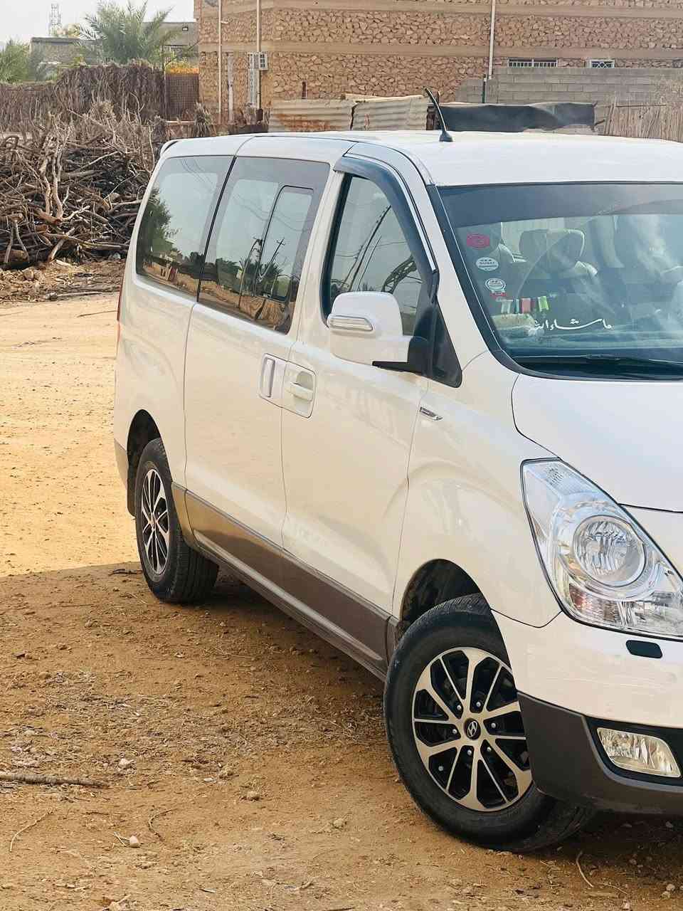 السلام عليكم 
بسبب الوعود الكاذبه اعد النشر
ستاركس 2011رقم بغداد 
البارحه طلعت من تجفيت
كير محرك صدر تاير ربع ماتخلي عليها
العنوان الانبار قضاء حديثه 
السعر 163وبيها مجال
ترهم مراوس ب كامري
رقم الهاتف ***********
