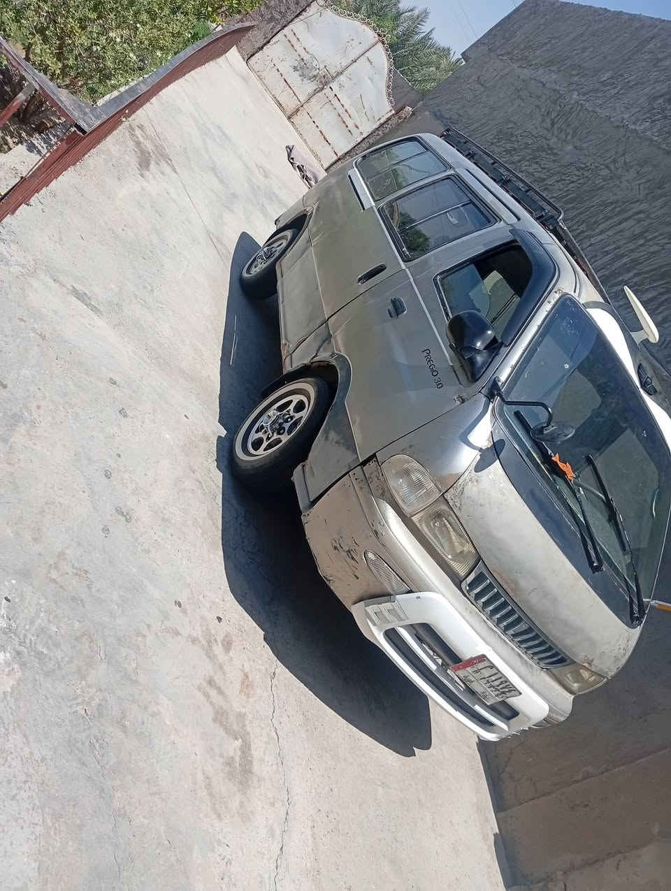 سلام عليكم ورحمه وبركاته سياره للبيع موديل 97 بلاديه ثانويه ساقطه تاخذ من عندي انجليزي مصفره هيئه ومروه مكان حله سعر 55 وبها مجال حق الجيه (***********)
