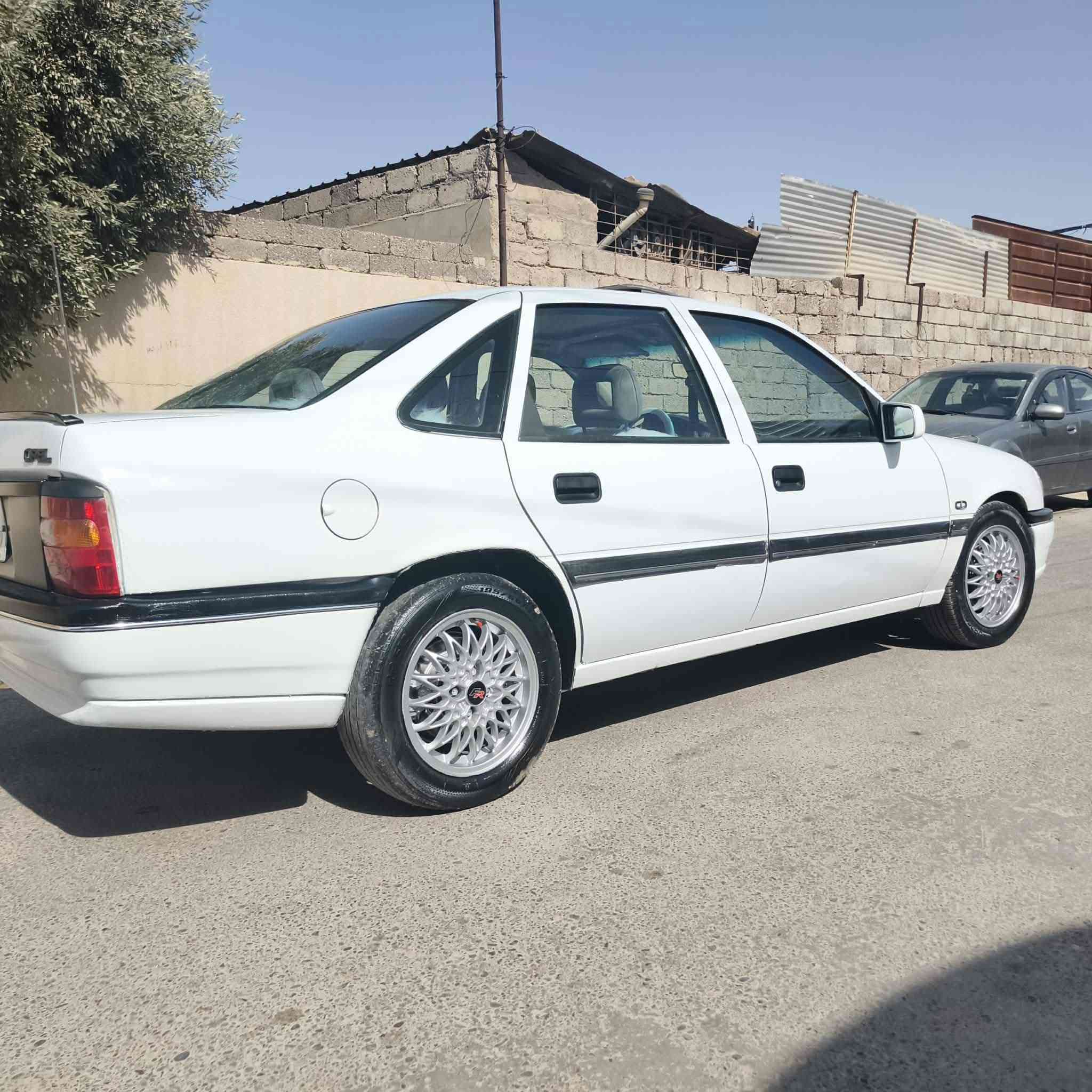السلام عليكم
اوبل فكتره حجم 20 موديل 91 سياره توماتيك تبريد بس يعوزو غاز رقم ألماني سنويه عضم كابون بانزين سياره بله ضرر صبغ دوائر دوسات السعر 50 وبيها مجال *********** ***********
