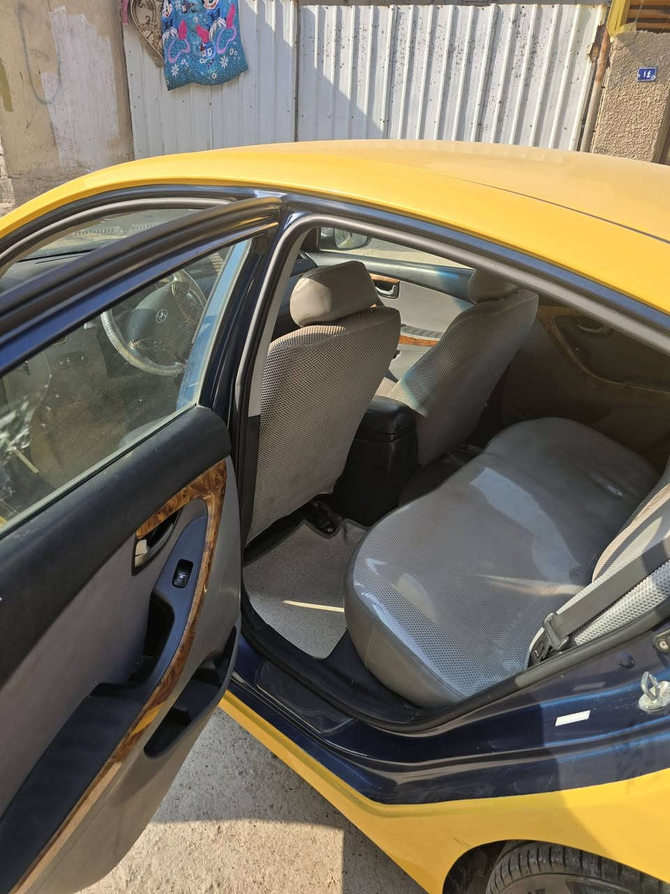 سلام عليكم الانتر موديل2016حادث باب وبنيد  مكان بلديات ظباط سعر ١١٥بيا مجال ***********
