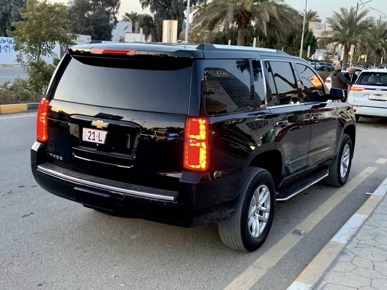 تاهو خليجي 2015 فئه LtZ فول مواصفات رقم سليمانيه باسمي هزه وسنويه جديه وبيها موافقه تظليل من المرور لمده سنه 
رادارات جانبيه كشن هزاز قاصه كفاله عامه السياره 
السعر 347
مكانها الكرخ ***********
ماشيه 147 km
