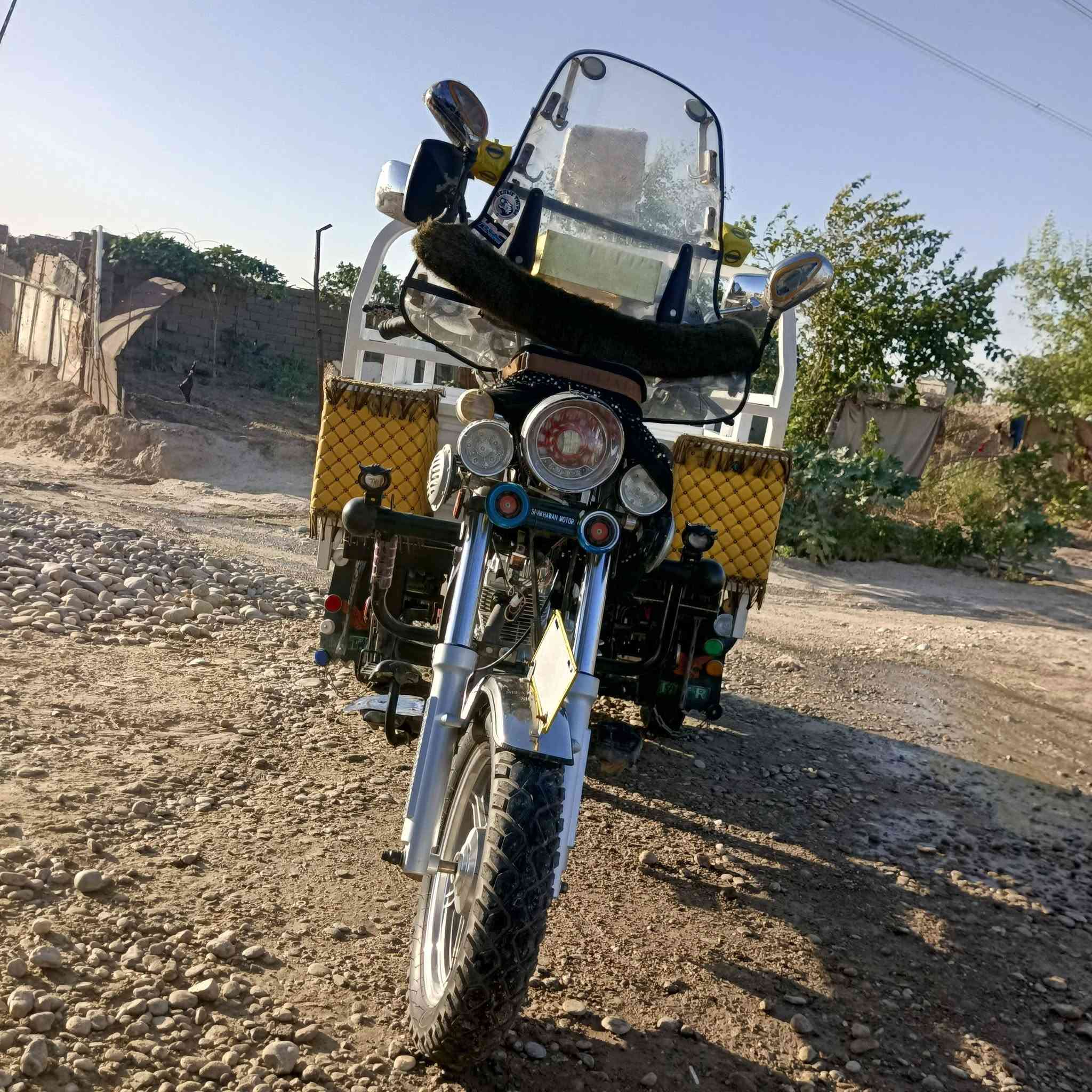 السلام عليكم ستوته جمره محرك 150 ستوته مقفوله بلادي محركها نظيف الستوته سعرها ثلاثه وبي مجال العنوان صلاح الدين بيجي قريه البجواري ***********
