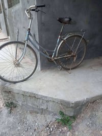 متاح بايسكل ٢٧ حساس ب ٥٠ وبي مجال الاستفسار رقم 07515503231