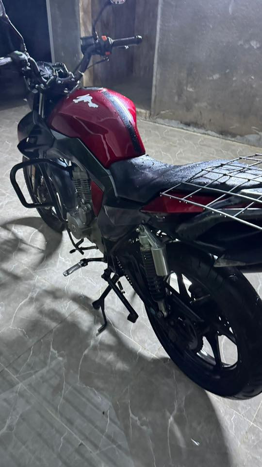 السلام عليكم 
للبيع ماطور كايدن
موديل2021
ماطور مابيه أوراق 
مكفول كير ومحرك 
وكهربائيات محرك150
للاستفسار الاتصال 
***********
