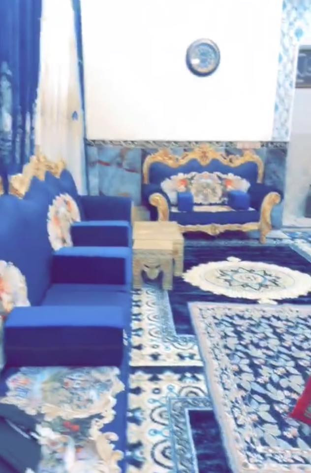 السلام عليكم
تخم للبيع مستعمل قليل السعر ٨٠٠ وبي مجال
عنوان الشعب حي البساتين الاتصال /***********
