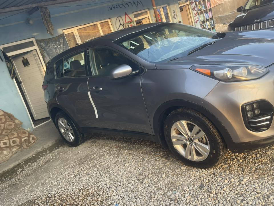 سبورتج ١٨ امريكي سياره جاهزه مابيها نقص  بيها ٣ قطع صبغ   سعر ١٤٠ وبيها مجال *********** مكانها صويره واذ مراوس سورنتو امريكي ٢٠ موديل ١٩
