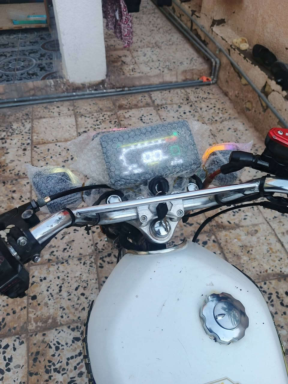 تايكر 2025كدام عينك صار اربع تشهر من اخذتها دراجه كدامك كلشي مابي جديدها بعها سعرها 650بيها مجال***********
