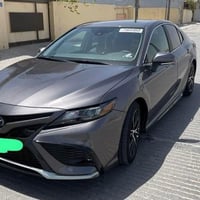 كامري SE • هايبرد • حادث قطعة