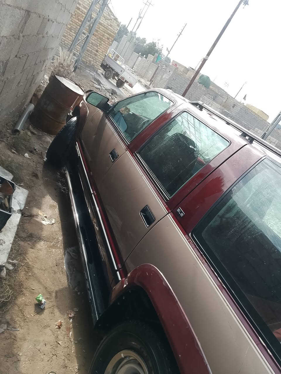 سلام عليكم بهبهان مديل 1994 مكفوله من .. كصه .وضربه .ونقل الجثه . صبغ .او التبديل 
رقم بصره دولي بأسم 

مكينه وكير واكسل شرط 
غرفه جديده من الكويت 
السعر 60 وبيه مجال 
الرقم .. ***********
