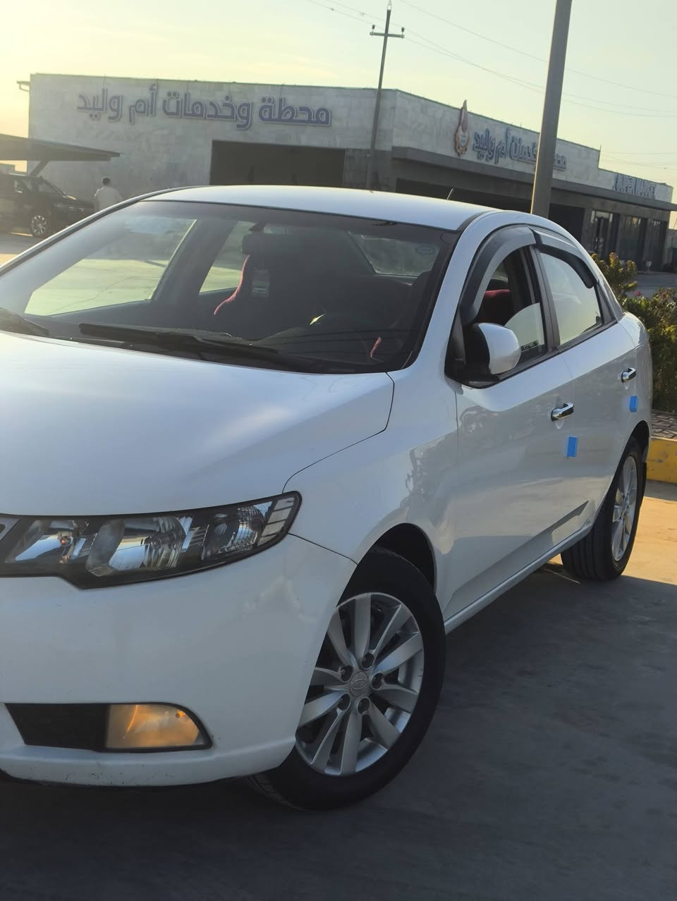 للبيع كيا سيراتو موديل ٢٠١١ خليجي
بيه باب لخلفي صبغ فقط لباقي مكفول 
كير محرك مكفول 
مواصفات عاديه 
رقم جديد تحويل أو وكاله 
تخم تاير صدر امامي خلفي كله جديد 
مكان واسط صويره 
سعر ١٠٥ بيه مجال بسيط 
***********
