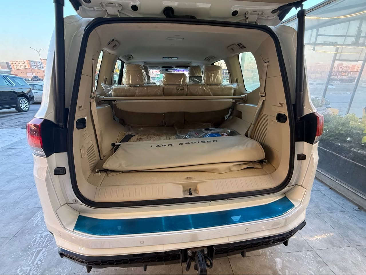 سلام عليكمVX ساز موديل 23 كفاله من بارد و صبغ ماشي 51 الف السعر 680$ هاتف *********** بغداد, العراق
