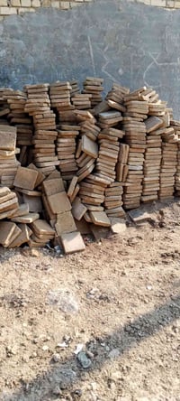 للبيع بسعر مناسب الاتصال على الرقم ٠٧٨٣١٥٨٣٨٥٩ / العدد ١٤٥٠ فرشيه نضيف...