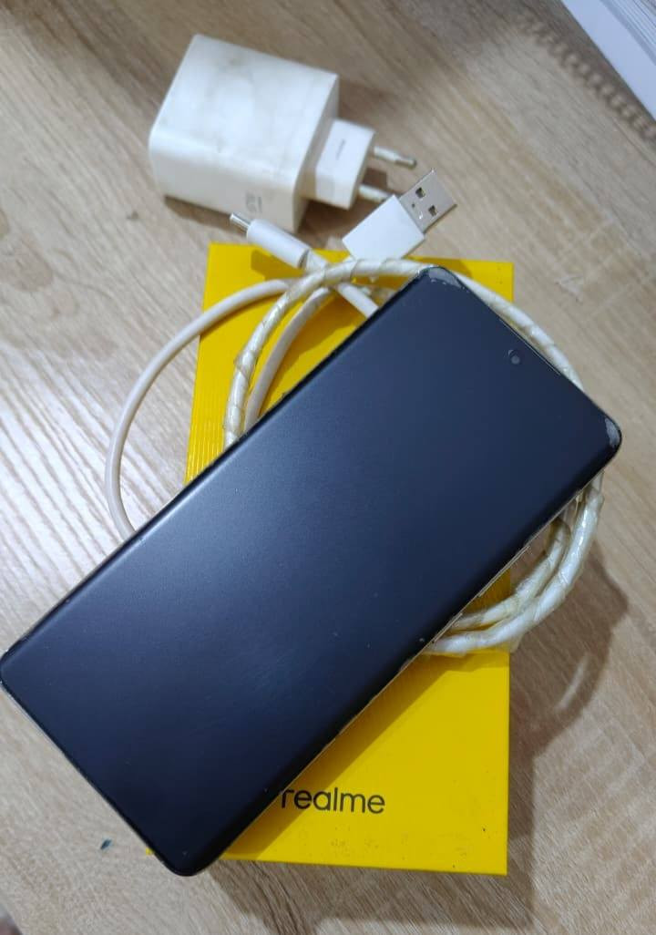 السلام عليكم جهاز ريلمي ريلمي12 برو بلص5G جهاز نضيف ومابدل بي اي شي شرط الفحص ذاكره 512 سعر 450 وبي مجال قليل بصره تنومه ***********
