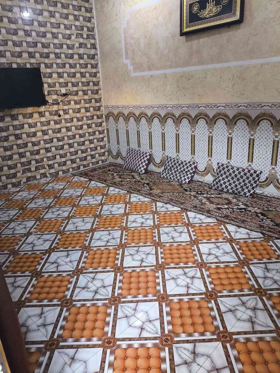 بيت للبيع حواسم المجر الكبير المهافيف متكون من غرفه وصاله وستقبال وصحيات ومطبخ ومنور وصحيات الاتصال على الرقم ***********
