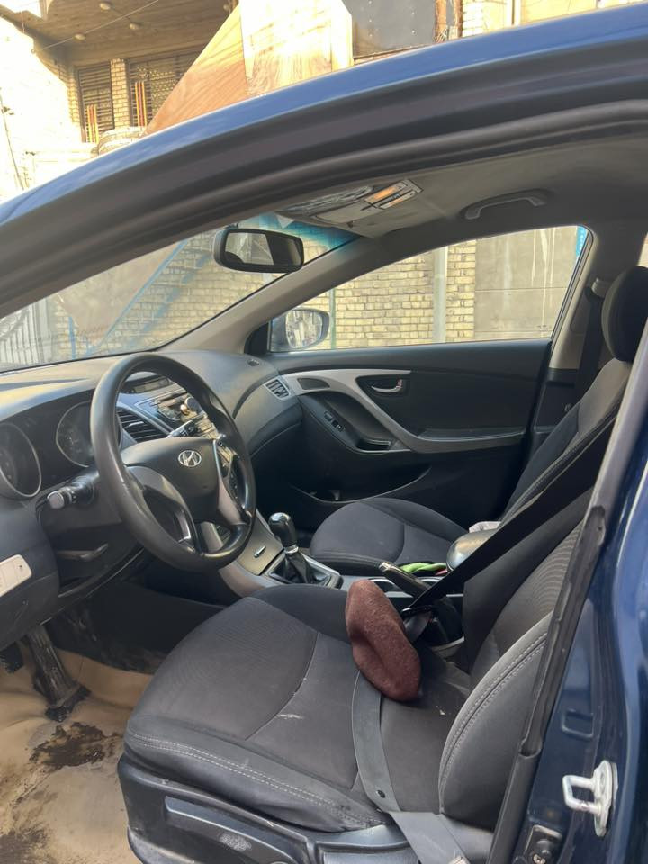 لبيع مديل 16كير عادي  بغداد رقم جديد بسمي اتصل عله صاحب السياره ***********
