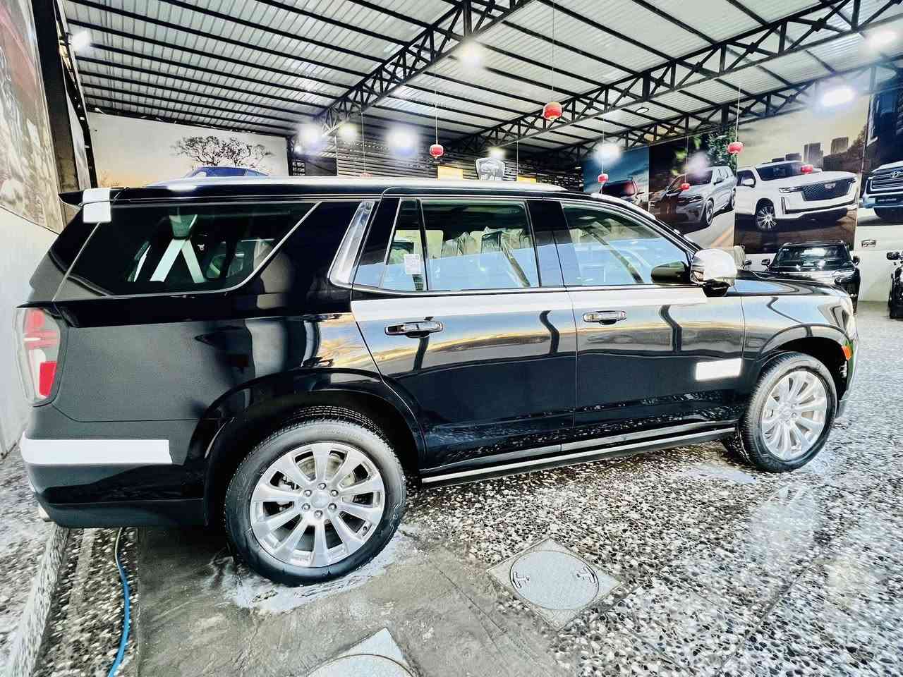 السلام عليكم 

تاهوه ابرايمر 2023 

فول موصفات 

ماشية 54 الف 

العنوان بغداد زيونة مقابل ملعب الشعب 

السعر 560 ورقة 

الاتصال ***********
