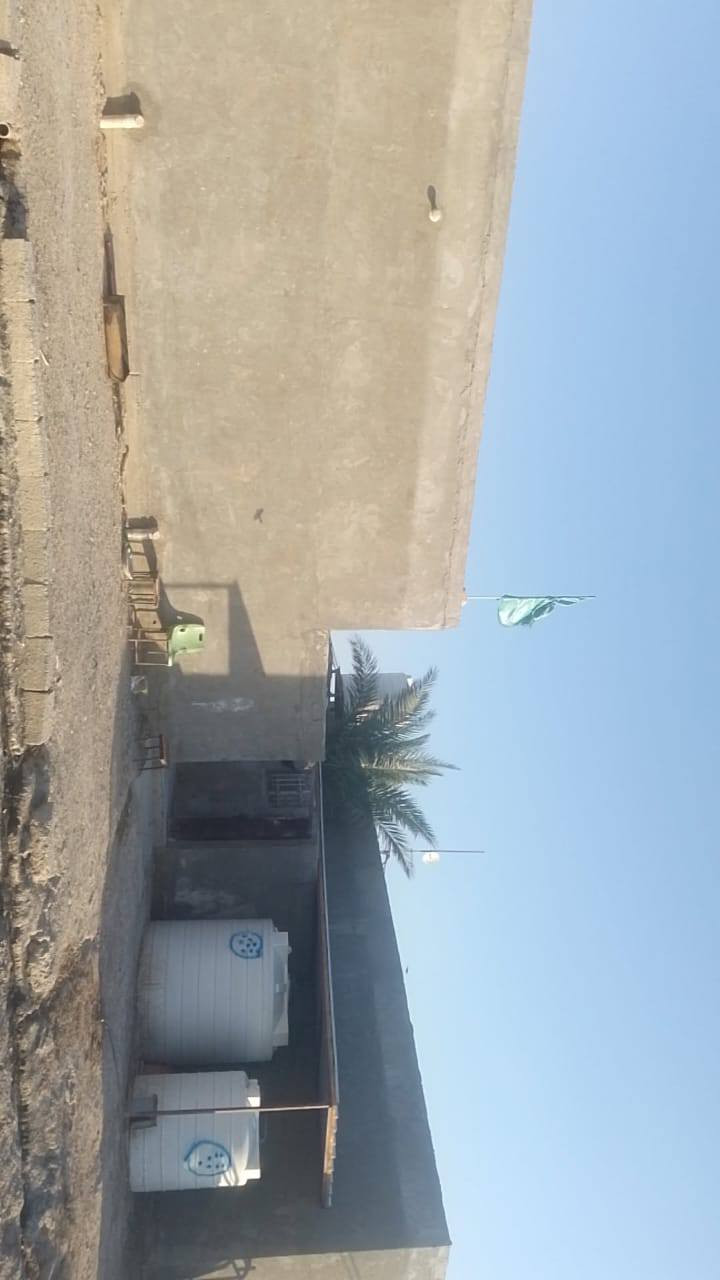 سلام عليكم مزرعه للبيع مساحه 2 دونم مع بيت مع حقل 250 متر بناء حديث مع ديوانيه 12 متر على شارع ابو الماش بيه ماي وكهرباء بيت بناء حديث مكان ذي قار قضاء الرفاعي على طريق ابو الماش رقم راعيه *********** مكلف بل نشر ما ارد خاص بدون احراج
